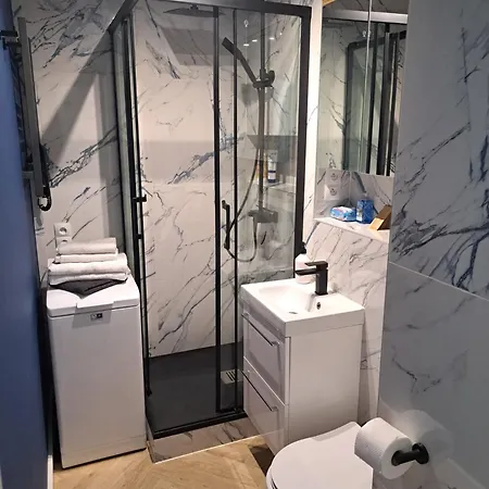 Mikroapart Jungle Batorego Pole Mokotowskie Klub Stodola 아파트